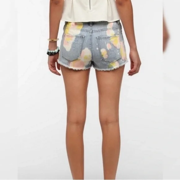 BDG High Rise Denim shorts - Picture 3 of 3